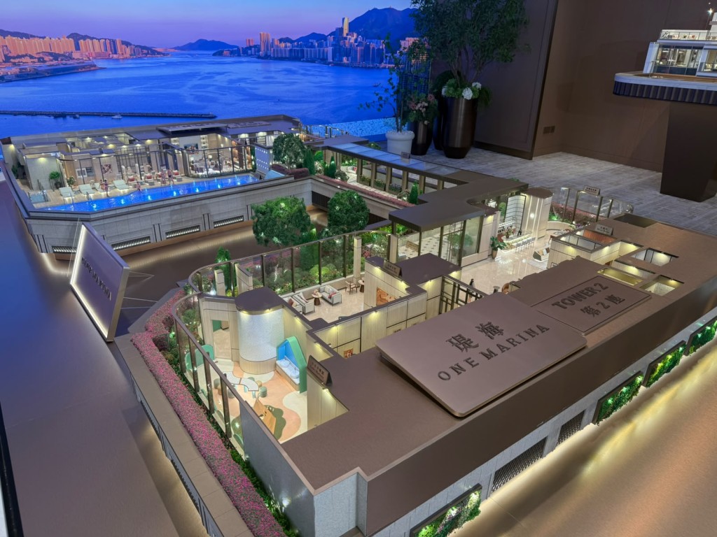 Club Marina 連園林面積約1.5萬方呎,由室內設計團隊via.打造。 Club Marina 連園林面積約1.5萬方呎,由室內設計團隊via.打造。
