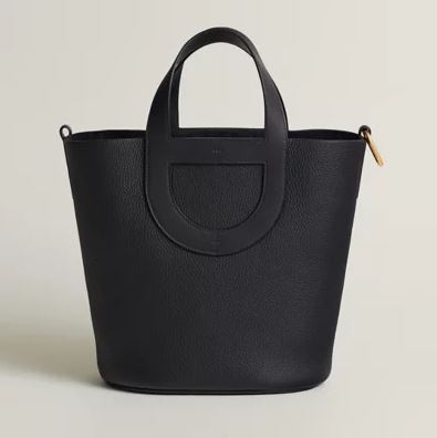 黑色Hermès In-The-Loop 18水桶袋，約4.49萬元。