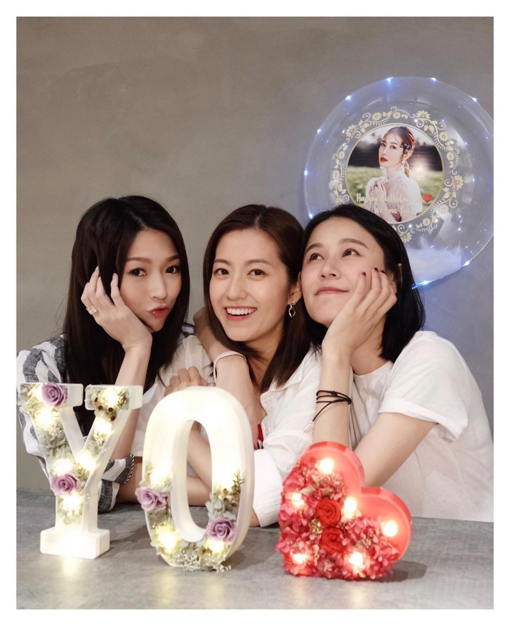 3姊妹互相以愛扶持。