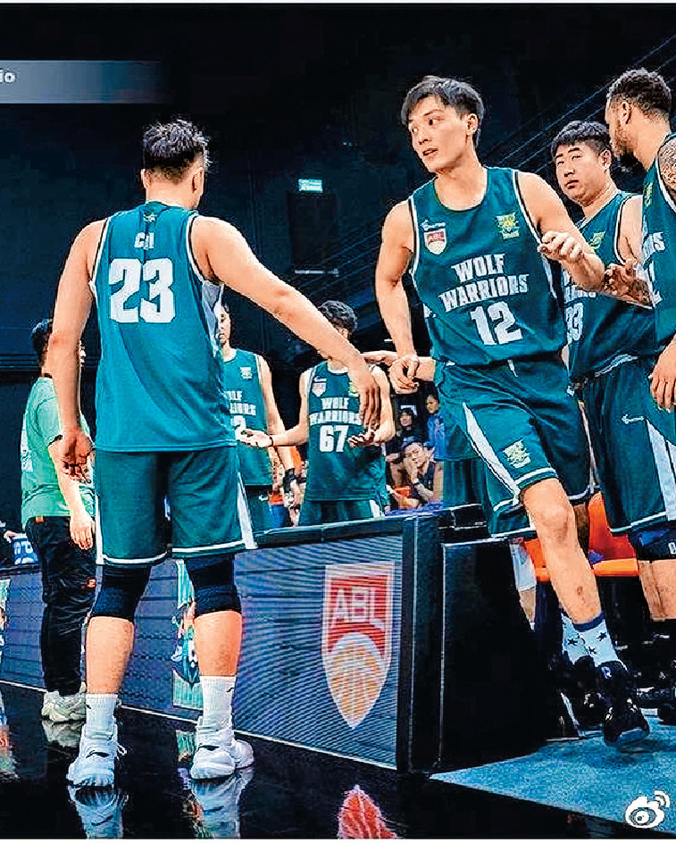 甲一球員■謝高晉仍然係澳門甲一籃球隊成員,所以體會到香港運動員嘅辛酸。