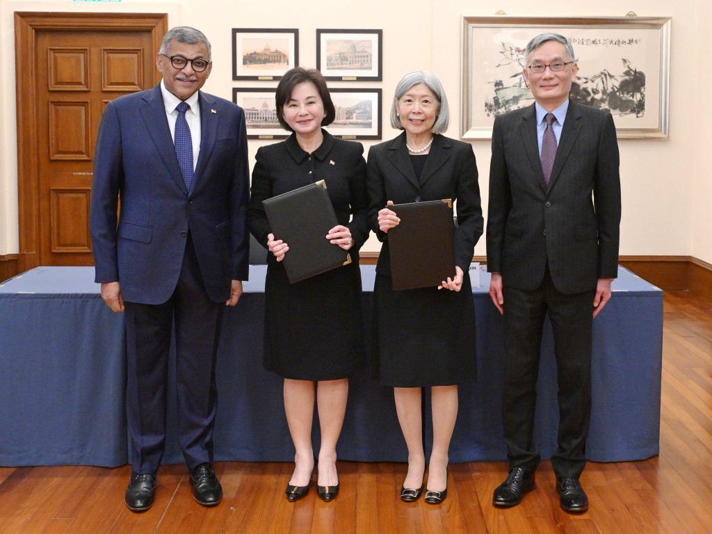 香港特區司法機構與新加坡司法機構簽署諒解備忘錄，以促進雙方司法管轄區家事司法制度的效率。