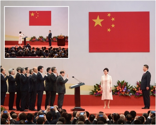 林鄭月娥宣誓就任行政長官(小圖)。張建宗帶領主要官員宣誓就任。