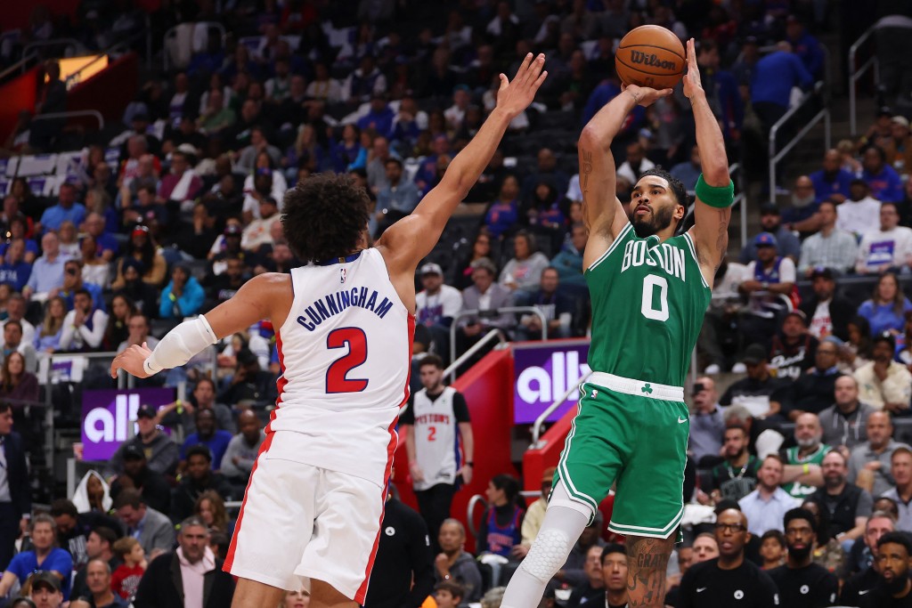 泰顿(Jayson Tatum)并未完全进入状态，全场23投仅中6，三分7中0仅得13分外加11助攻。AFP