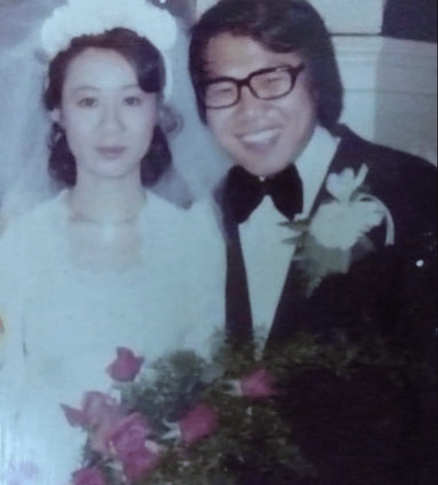 趙英男當年出軌背叛尹汝貞，二人於1987年離婚。