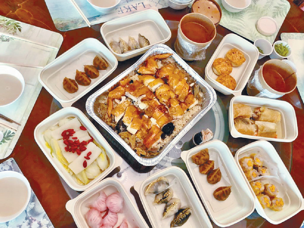 ■在家中食「萬豪金殿」的外賣午餐
