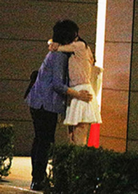 2014年爆出醜聞,松村當時極力否認,稱當晚飲得很醉,並向Fans道歉。