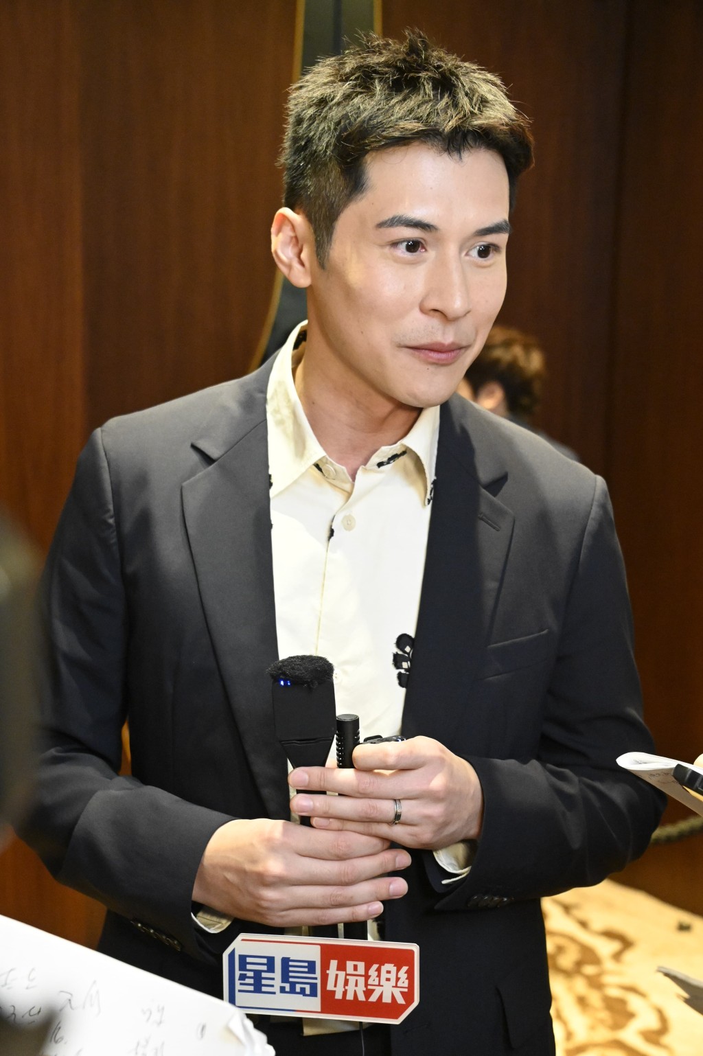 陳家樂因為工作撞期,與曼聯球星卡斯米路緣慳一面。 陳家樂因為工作撞期,與曼聯球星卡斯米路緣慳一面。