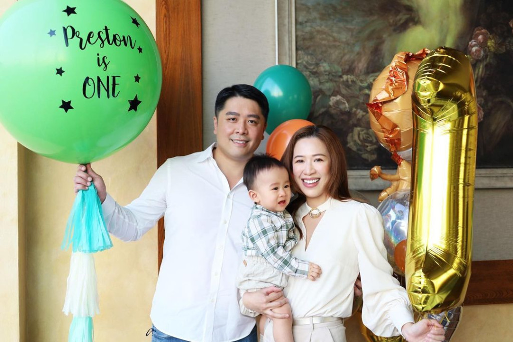 岑杏賢2020年婚後誕子，一家三口成日晒幸福。