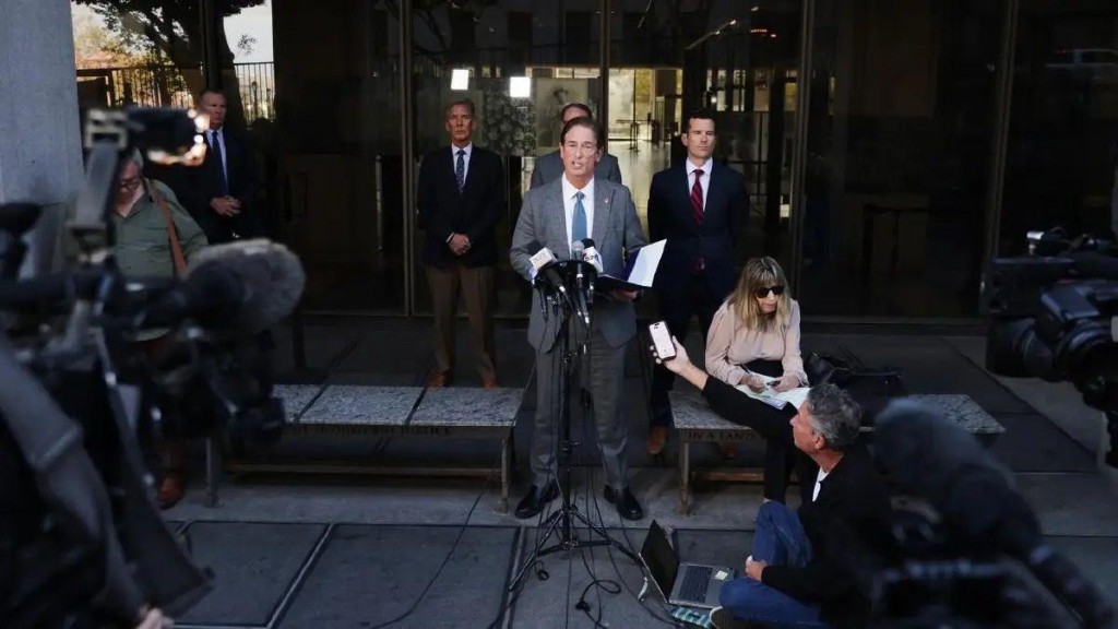 律師證實在槍擊案發生時，RIhanna一家都在屋內。