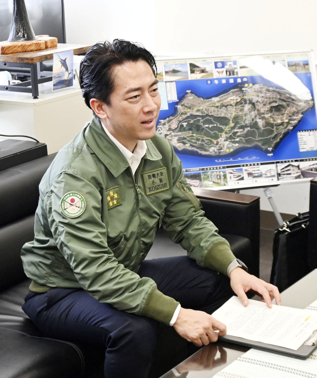 有日本网民指小泉进次郎就任以来非常活跃。路透社