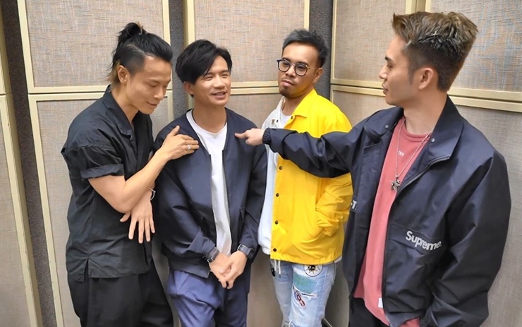 釗峰被On仔同Jase篤完之後,證實其胸肌不及On仔硬。
