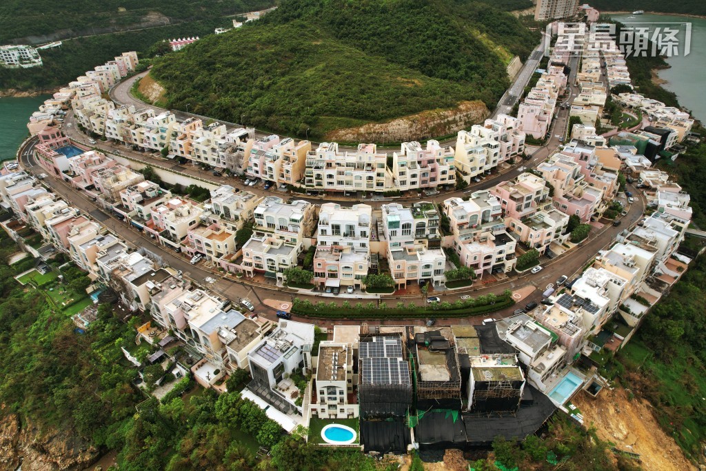 政府查紅山半島85間獨立屋，揭發當中70間涉僭建、霸官地。資料圖片