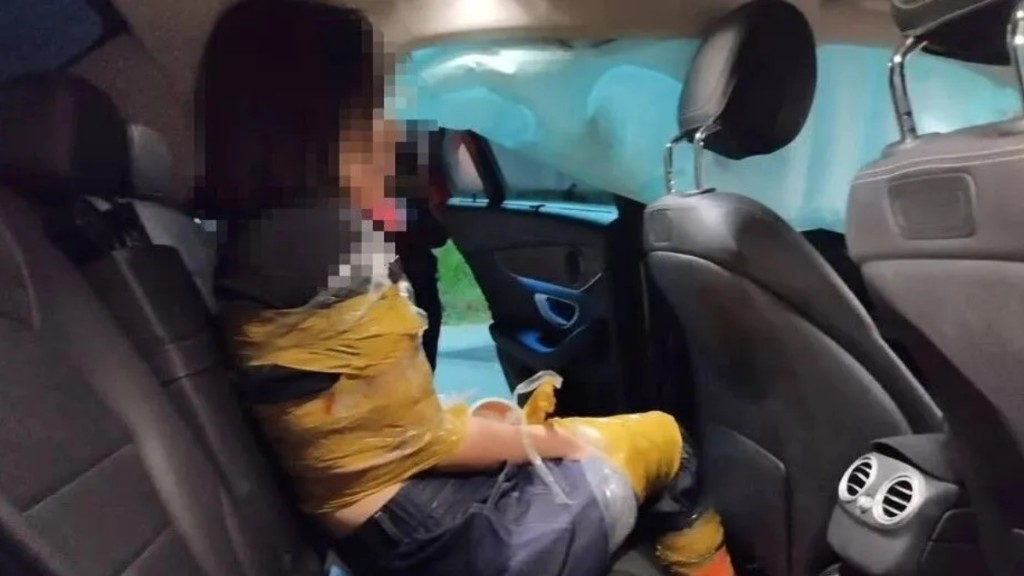 芭堤雅中國女地產經紀被一名中國男遊客搶劫。