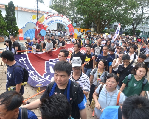 民陣宣布有6萬人參加。