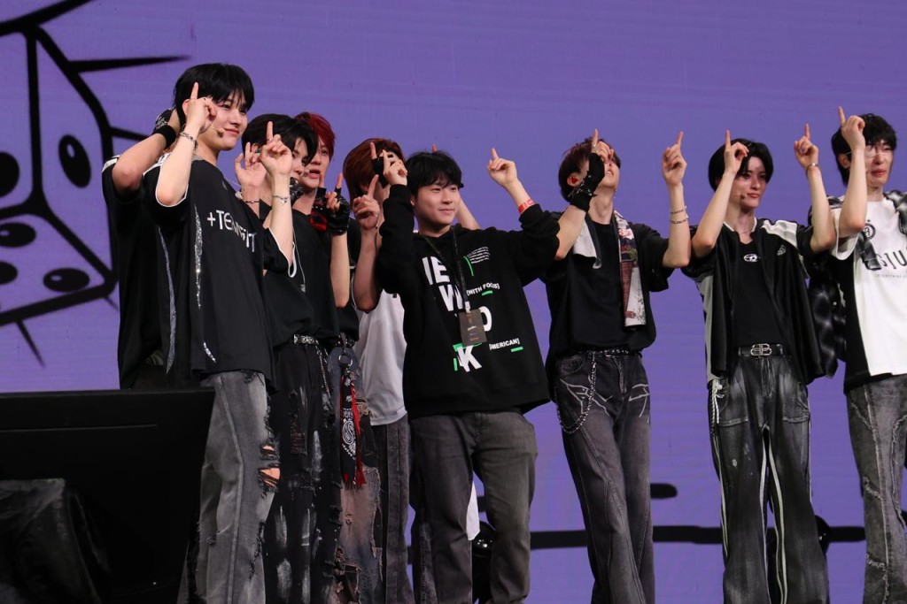 XODIAC 9子袭海洋公园。 XODIAC 9子袭海洋公园。