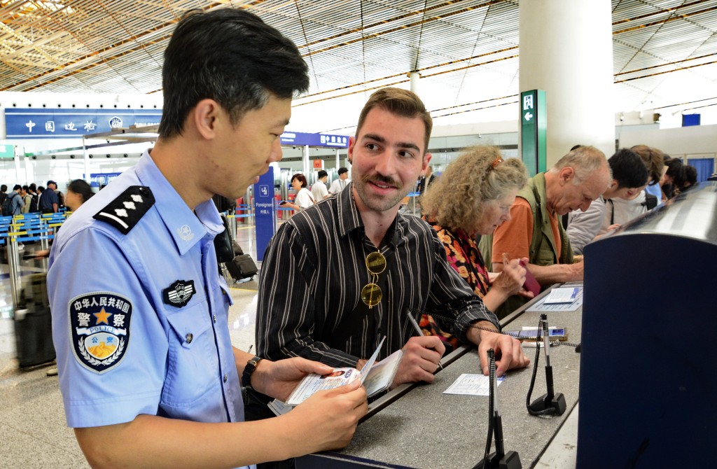 多项便利外籍游客来华的政策，有效刺激中国的旅游市场。新华社