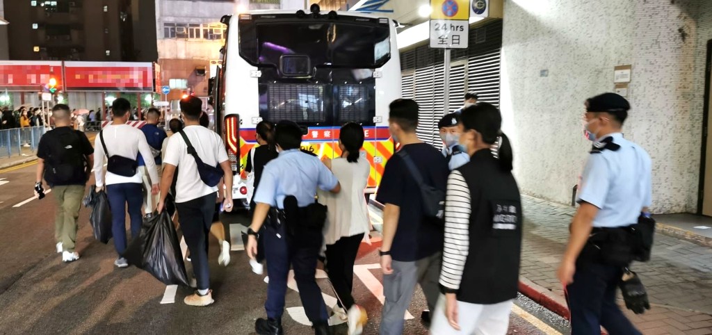 跨部門東九龍區打擊黑工行動中拘捕多人。