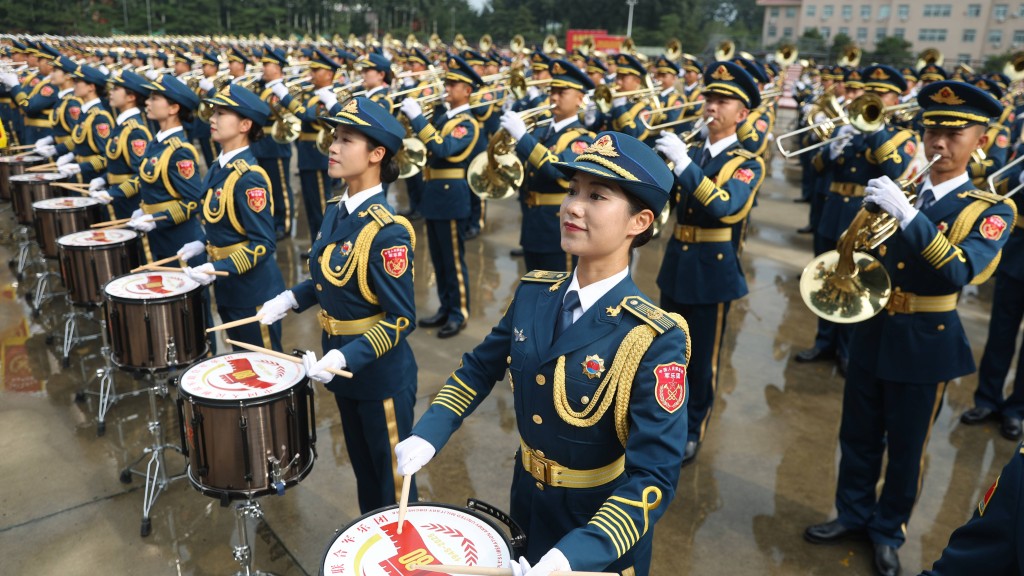 中國人民解放軍聯合軍樂團在進行訓練。中新社