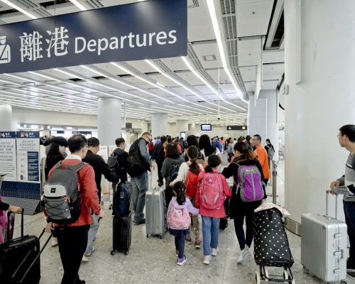 高鐵今晚往內地車票售罄。資料圖片