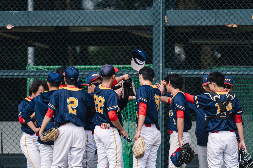 以港隊青年梯隊組成的 Hong  Kong Falcons 有份參與香港國際 棒球公開賽。