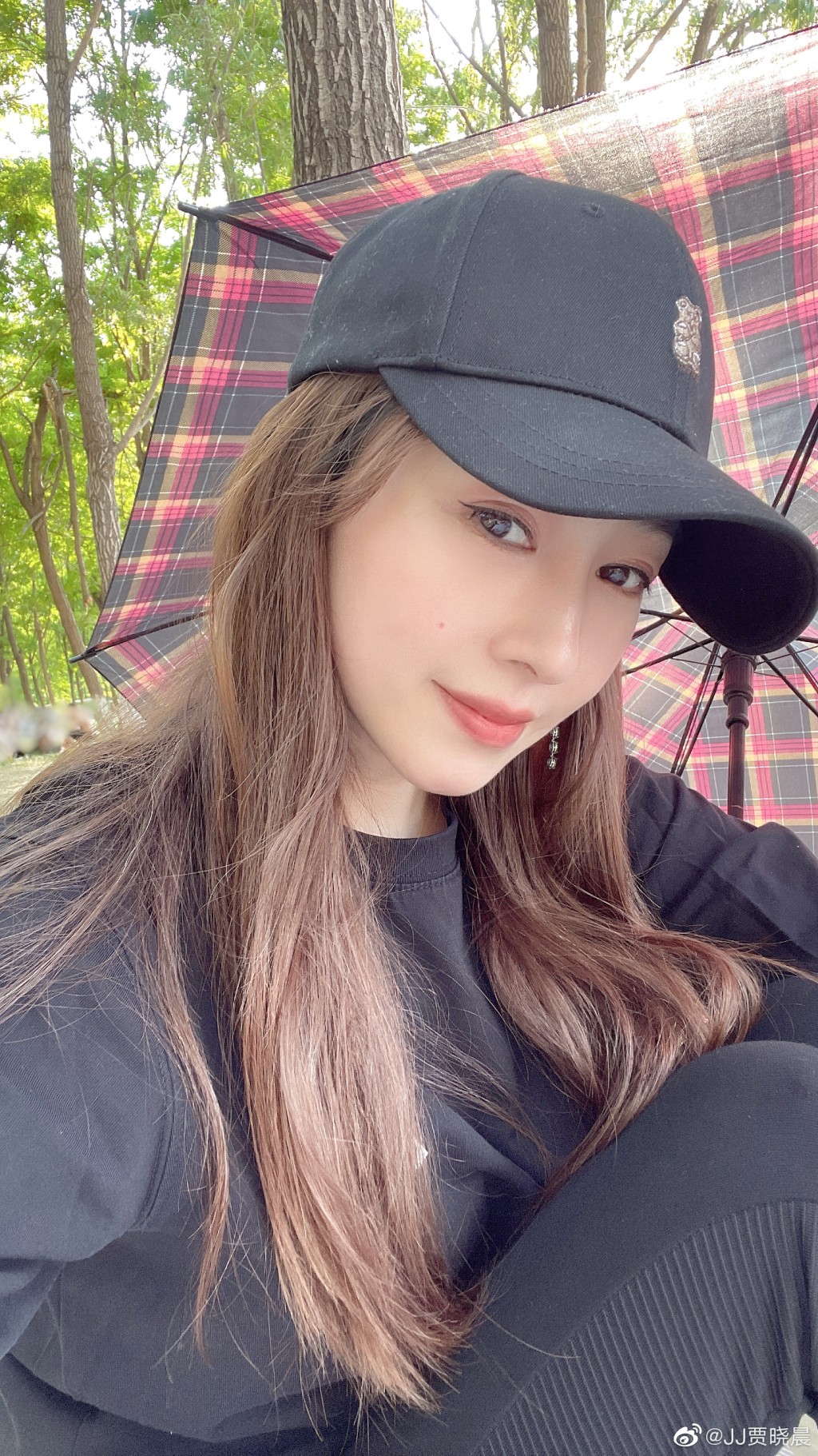 JJ本身係回族美女。