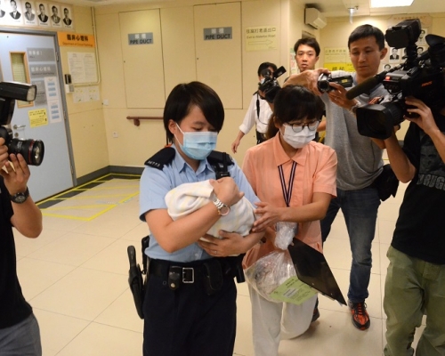 事後女警帶男嬰往廣華醫院檢查,男嬰現時由屯門一個家庭寄養。資料圖片