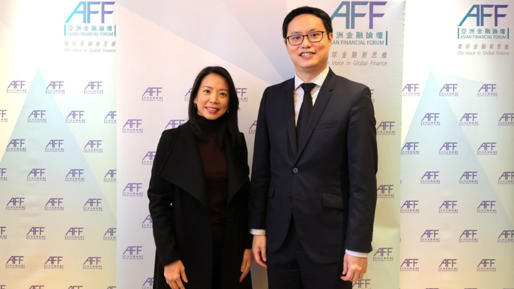 亞洲金融論壇策劃委員會主席、滙豐香港區行政總裁林慧虹(左)及香港貿發局副總裁劉會平(右)。