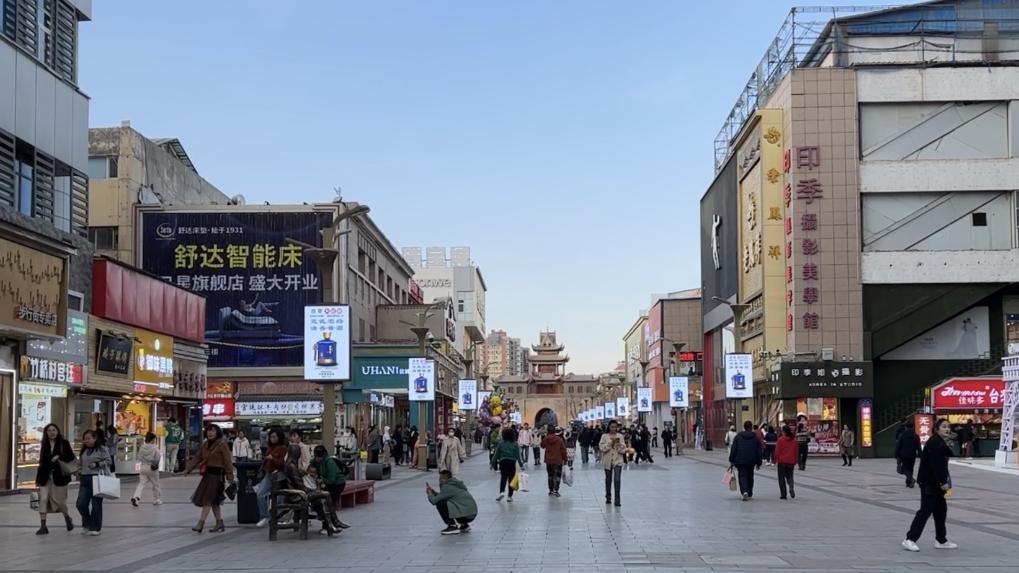 政制局:仔細考慮在內地西北地區設聯絡處 加強與內地不同區域合作。新華社
