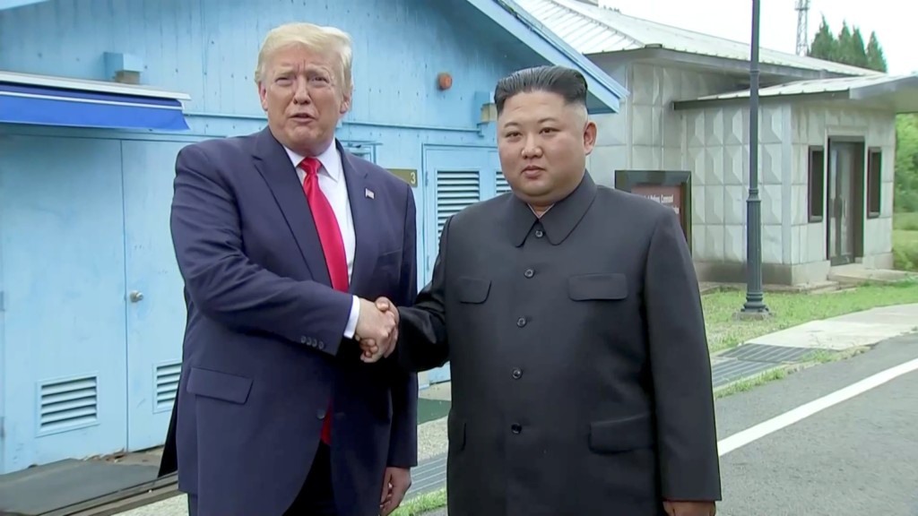 特朗普與金正恩2019年在南北韓非軍事區會面。路透社 特朗普與金正恩2019年在南北韓非軍事區會面。路透社