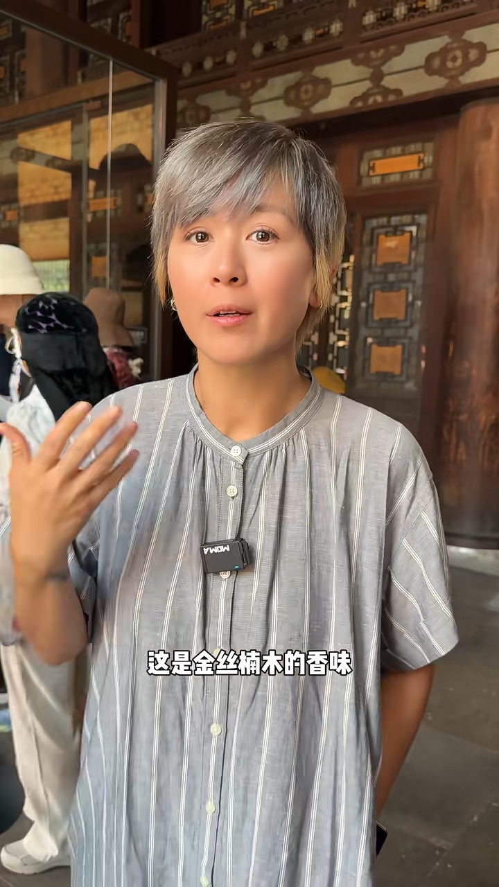 唐寧又曾到北京拍旅遊和美食片,結果惹來不少揣測。 唐寧又曾到北京拍旅遊和美食片,結果惹來不少揣測。