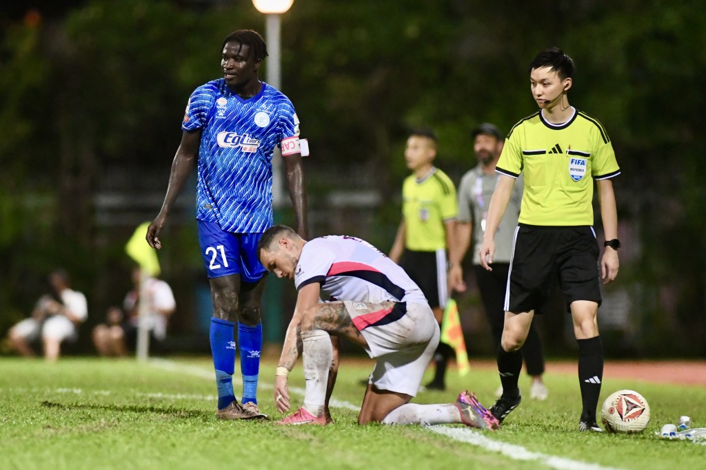 伊巴谦61分钟门前把握机会射入，一度助流浪反超前2:1。杨骏尧摄