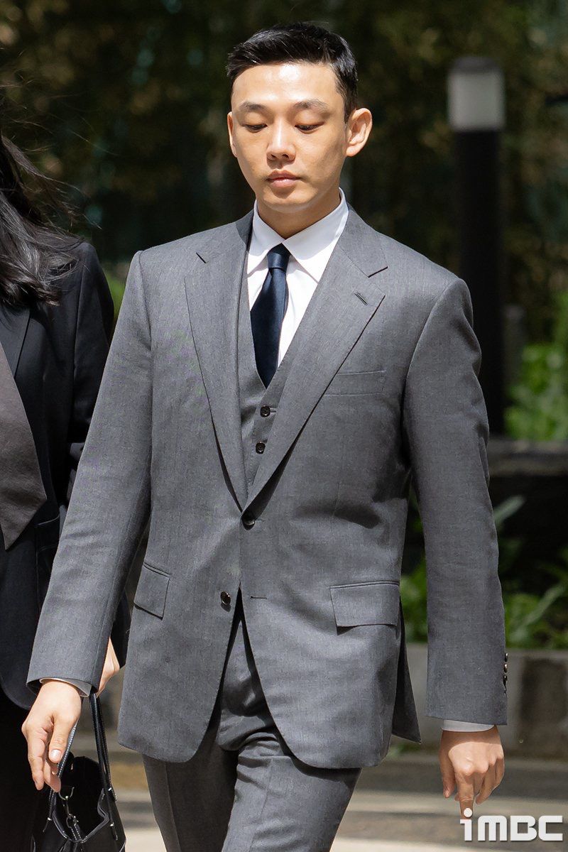 劉亞仁因吸大麻及非法使用麻醉劑，被判緩刑2年。