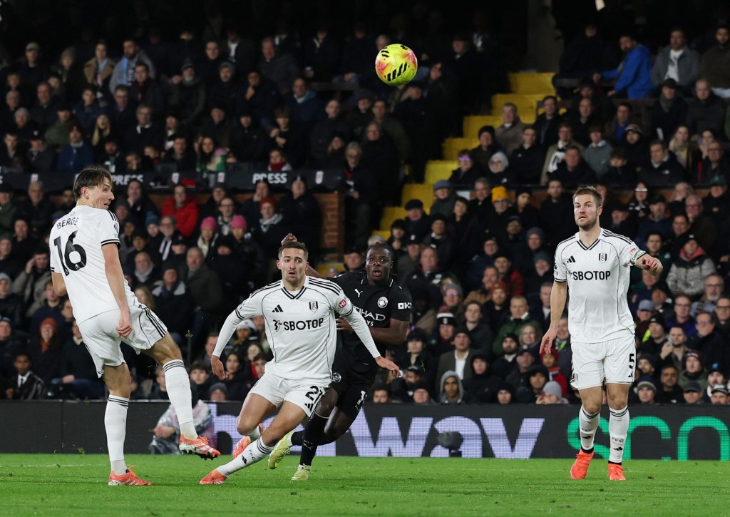 杜古的射門省中富咸守將入網。路透社