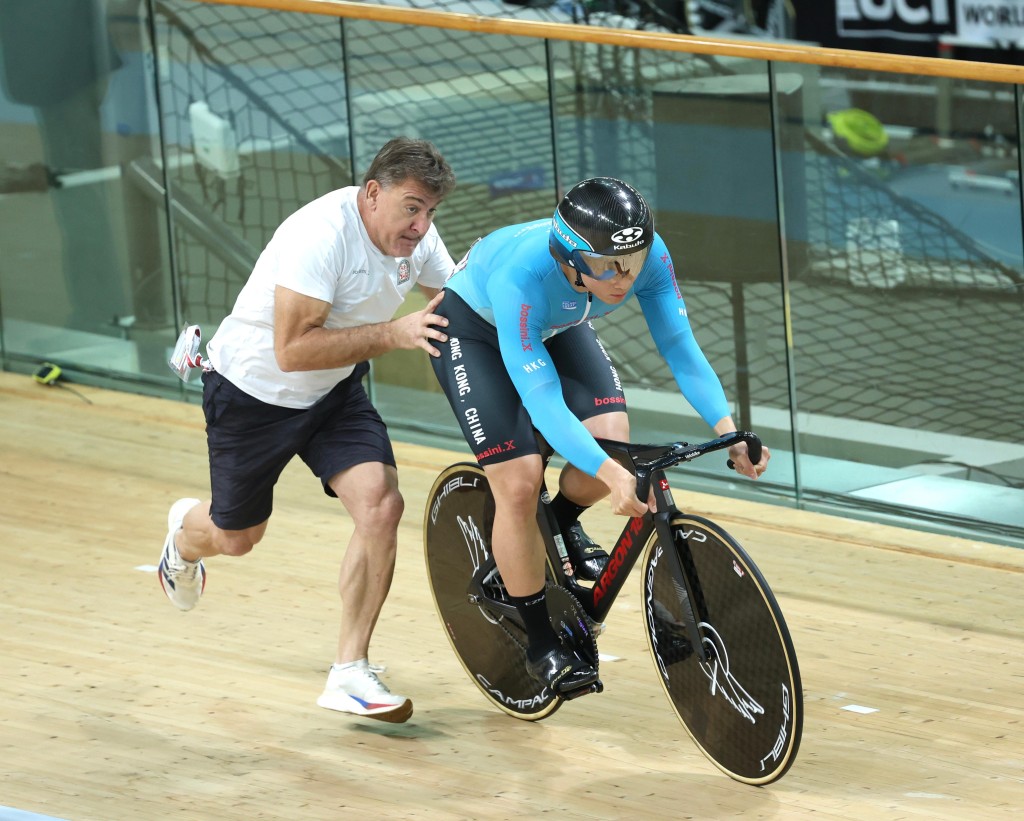 杜棹熙在全能赛资格赛如愿踩入10秒内。徐嘉华摄