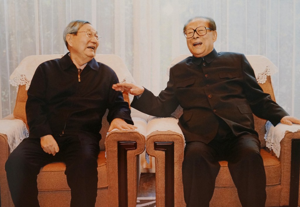 朱镕基为朱元璋后裔，父母早逝锻造坚毅意志。法新社