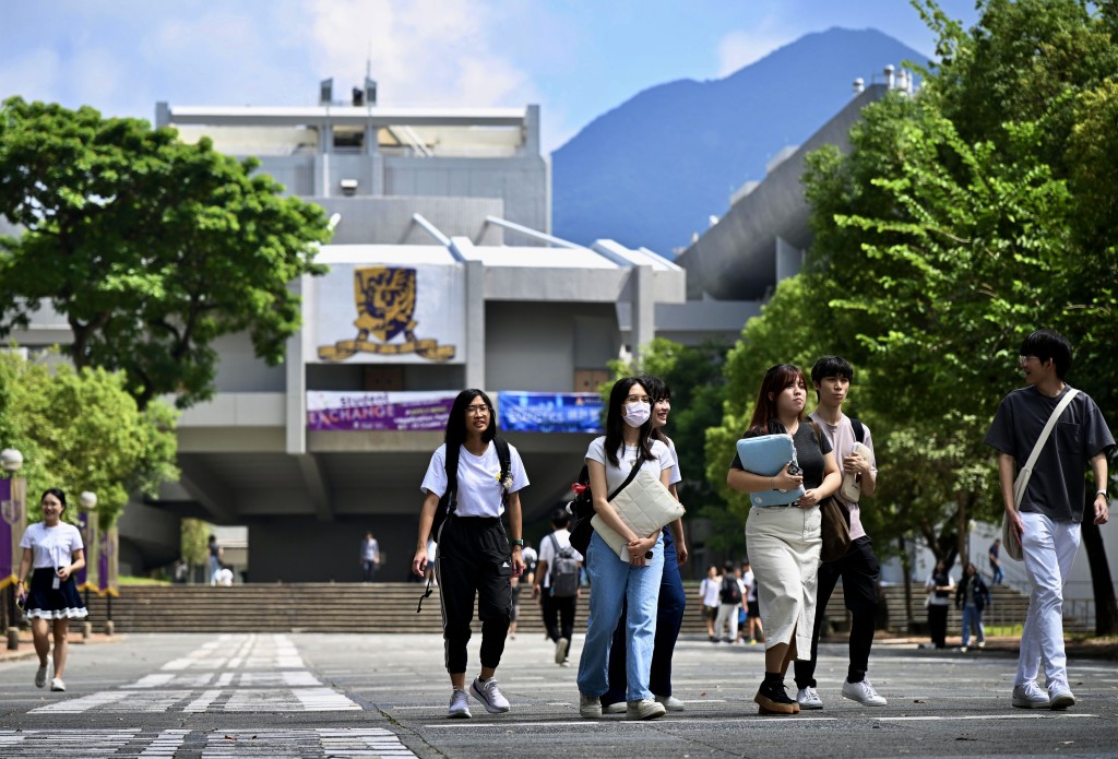 蔡若蓮表示,現時新安排設有一年過渡期,在27/28年度生效,相信家長有足夠時間安排子女來港居住或就讀。資料圖片 蔡若蓮表示,現時新安排設有一年過渡期,在27/28年度生效,相信家長有足夠時間安排子女來港居住或就讀。資料圖片