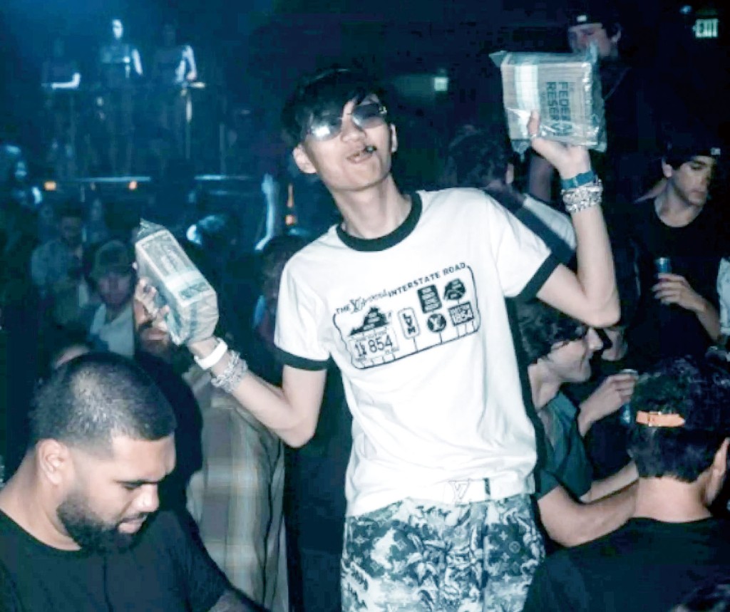林马龙(Malone Lam)诈骗巨额比特币后疯狂挥霍。 美国司法部 林马龙(Malone Lam)诈骗巨额比特币后疯狂挥霍。 美国司法部