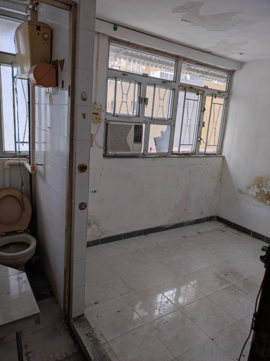 单位将于3月4日(下周三)拍卖。 单位将于3月4日(下周三)拍卖。