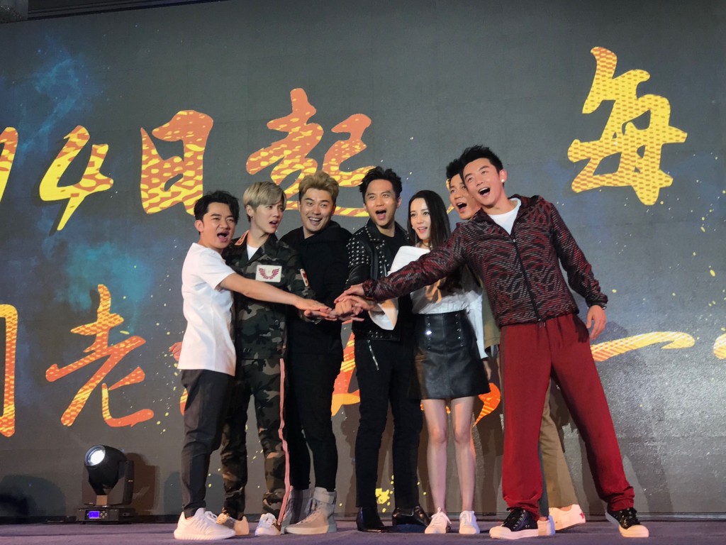 众主持人积极拍第五季。