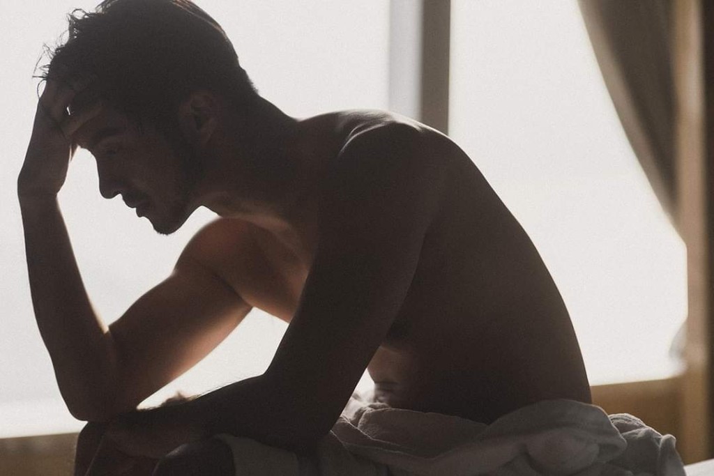 黃嘉樂唔止身材高大,仲係肌肉型男。