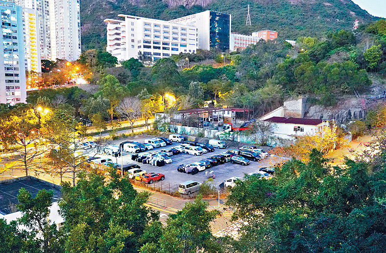 彩興路住宅地綜合市場估值約9.57億至10.68億，每方呎樓面估值約2600至2900元。