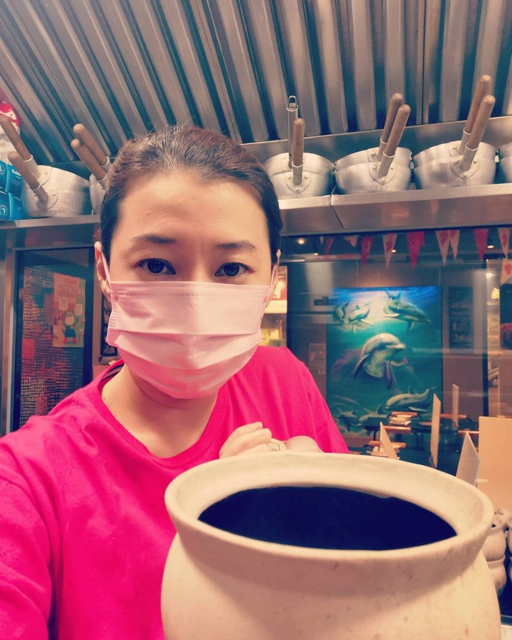 餐廳本來於今日閉關,但昨晚陳伶俐宣佈將繼續營業至11月14日。