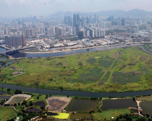 深圳與香港政府就落馬洲河套區發展成一個香港科技城。