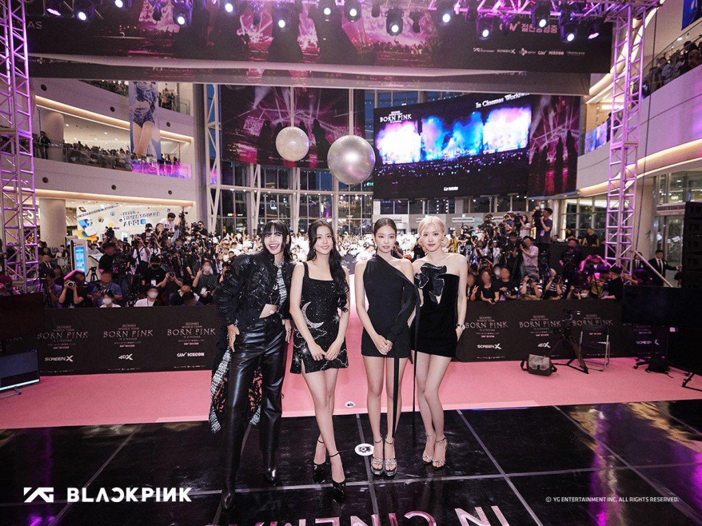 YG今日在社交平台宣布,BLACKPINK追加亞洲區場次演出︰包括台灣高雄﹑印尼雅加達﹑菲律賓馬尼拉﹑泰國曼谷、新加坡、日本東京及香港。 YG今日在社交平台宣布,BLACKPINK追加亞洲區場次演出︰包括台灣高雄﹑印尼雅加達﹑菲律賓馬尼拉﹑泰國曼谷、新加坡、日本東京及香港。