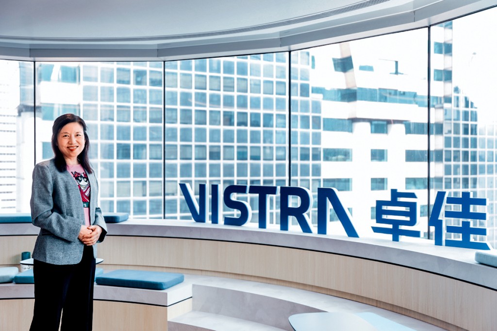 鍾絳虹建議，將國際配售股份回撥給散戶的上限定為30%，在散戶與機構投資者之間取得平衡。