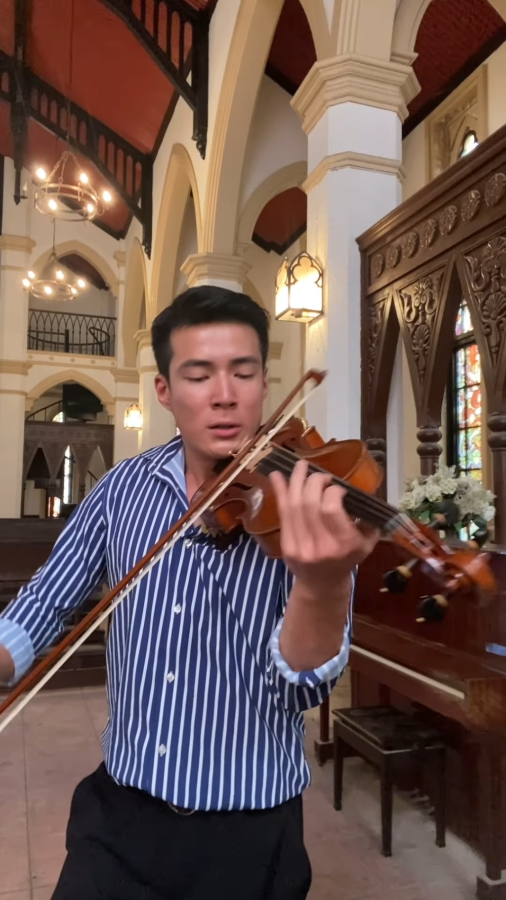 吳兆麟於五歲開始學習小提琴及跆拳道。