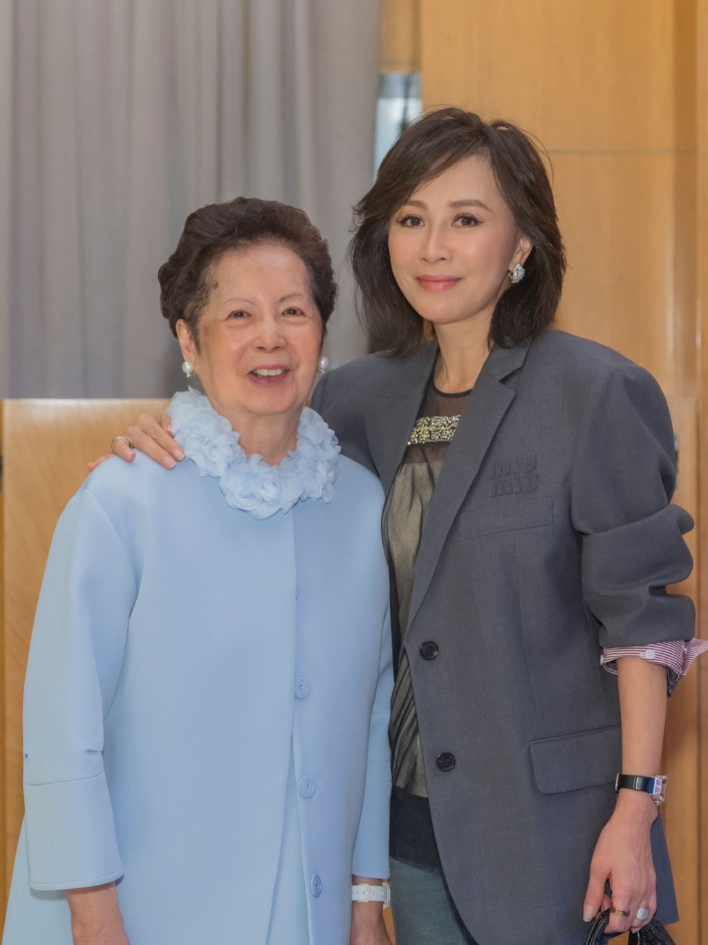 劉嘉玲與傅厚民家人合照。 劉嘉玲與傅厚民家人合照。