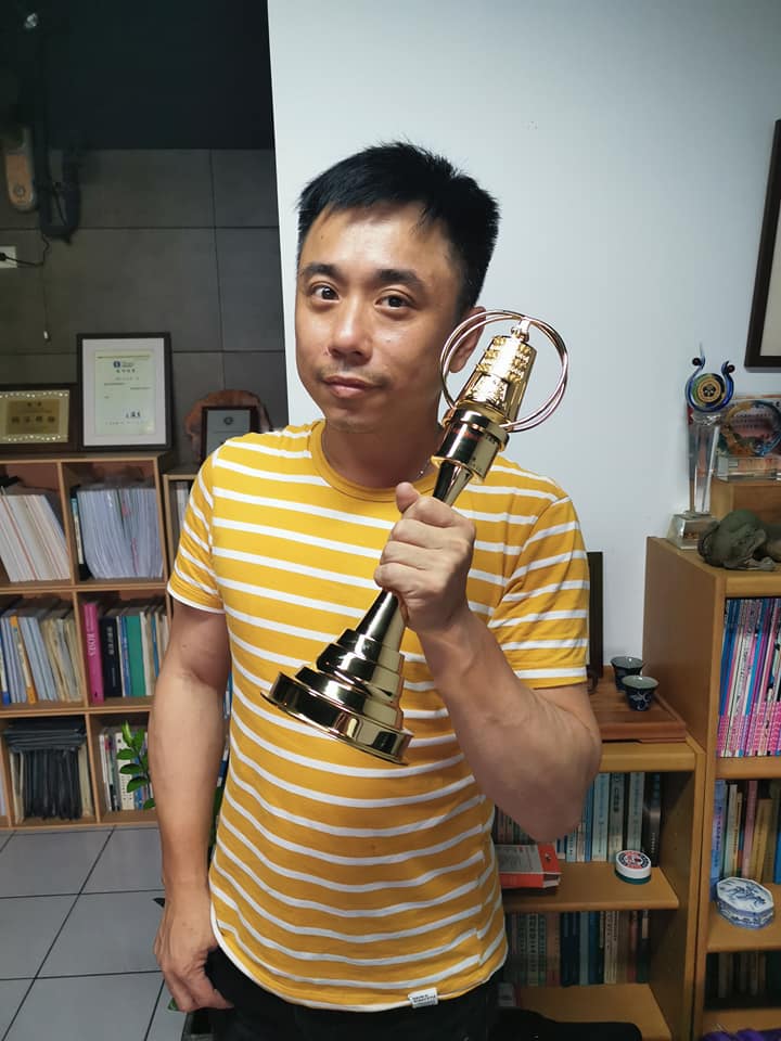 小彬彬曾以童星身份得金鐘獎。 小彬彬曾以童星身份得金鐘獎。