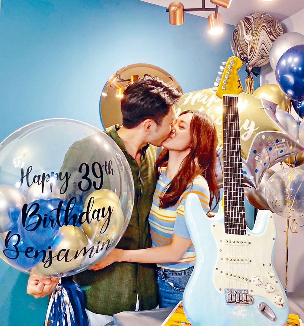 寶兒送出肉嘴賀男友生日。