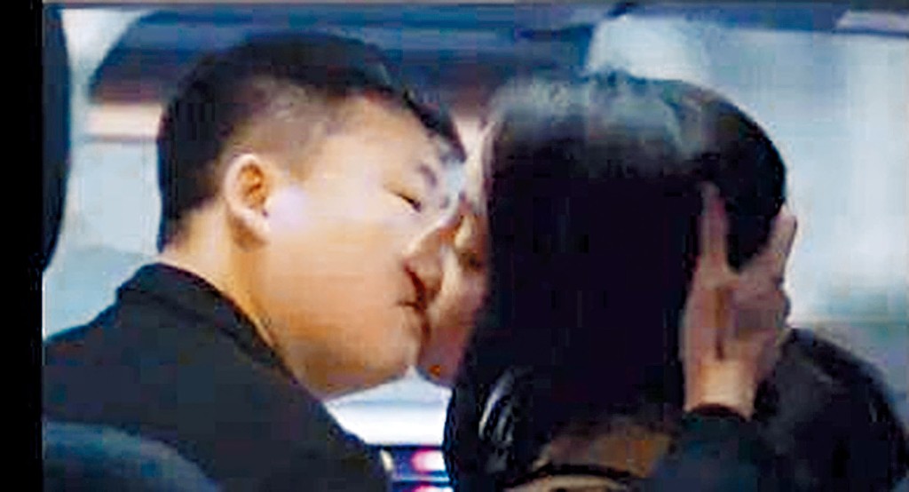 特效師洪亮AI換臉,讓自己和迪麗熱巴「親吻」。